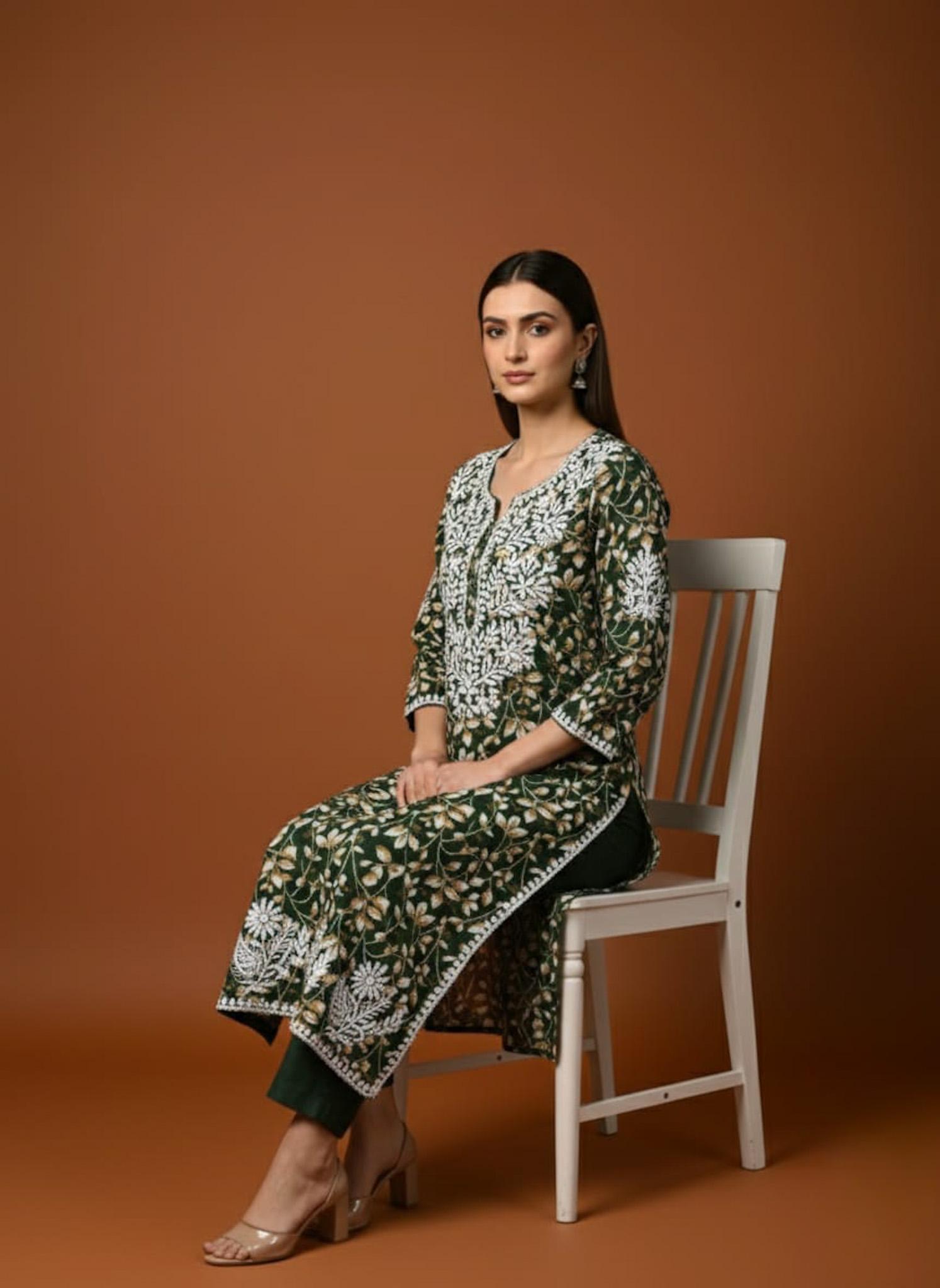 Elegant Chikankari Mul Mul Printed Cotton Long Kurti – Soft & Breathable